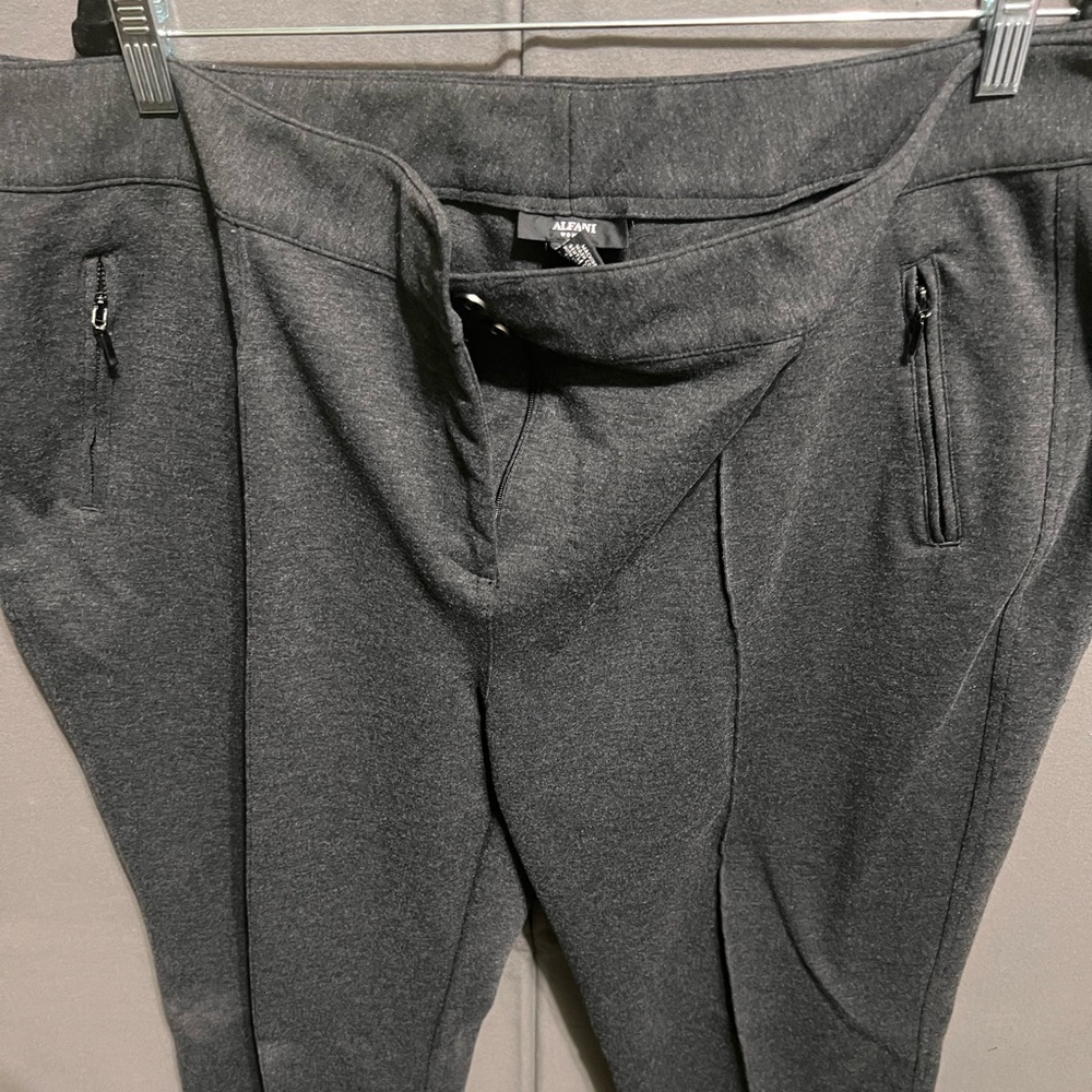 Alfani Women's Grey Leggings